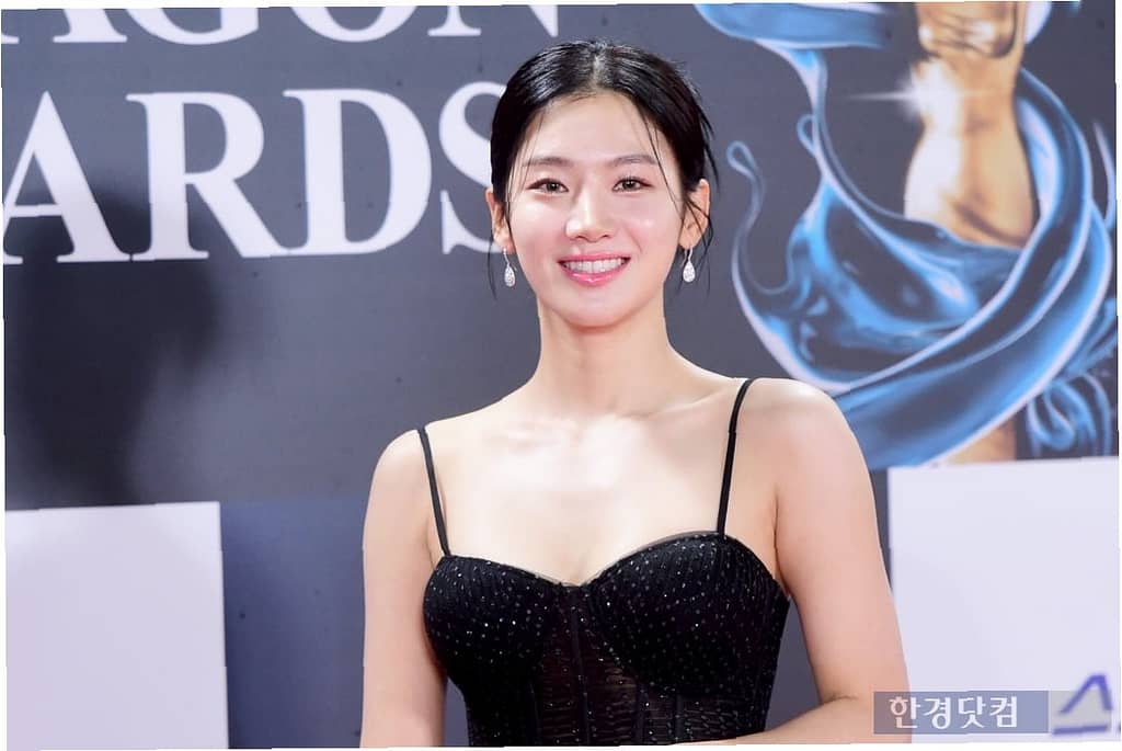 박주현 열애설 솔직한 고백과 연극 무대에서의 재도약