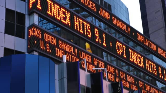 국제 거시경제: 미국 성장률 둔화, 근원 인플레이션 가속, 스태그플레이션 우려, 달러-엔, 156선 위협 및 유럽중앙은행 금리 인하