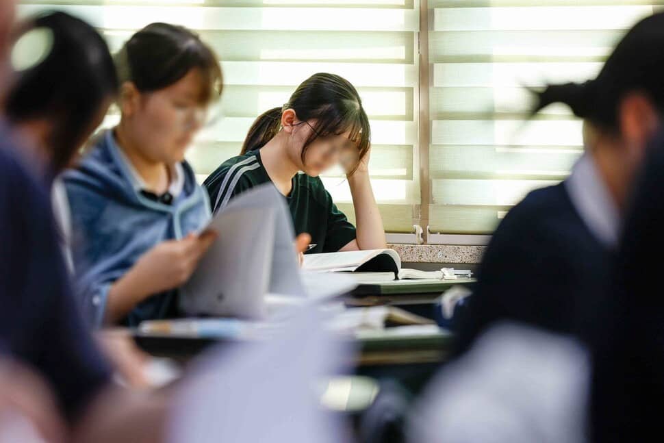 2025년 9월 모의고사 등급컷 총정리 국어·수학·영어 분석과 입시 전략 2025년 9월 모의고사 등급컷 총정리 국어·수학·영어 분석과 입시 전략